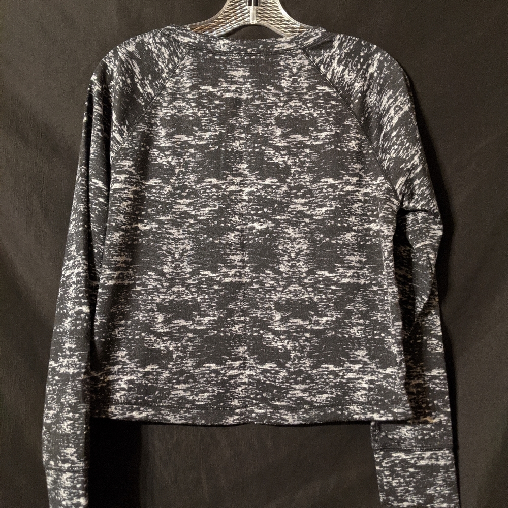 Crop top - Picture 2 of 3
